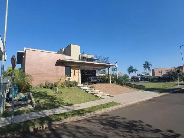 Casa / Sobrado em Condomínio para Locação em Jaguariúna/SP Residencial Campo Camanducaia 3 Quartos