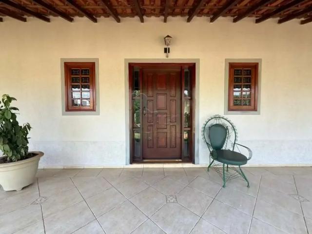 Casa / Sobrado em Condomínio para Locação em Jardinópolis/SP Condomínio Village I 4 Quartos