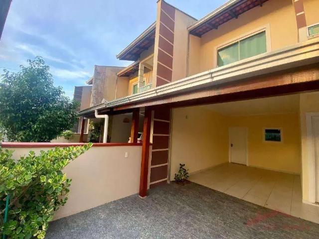 Casa / Sobrado em Condomínio para Locação em Joinville/SC Vila Nova 3 Quartos