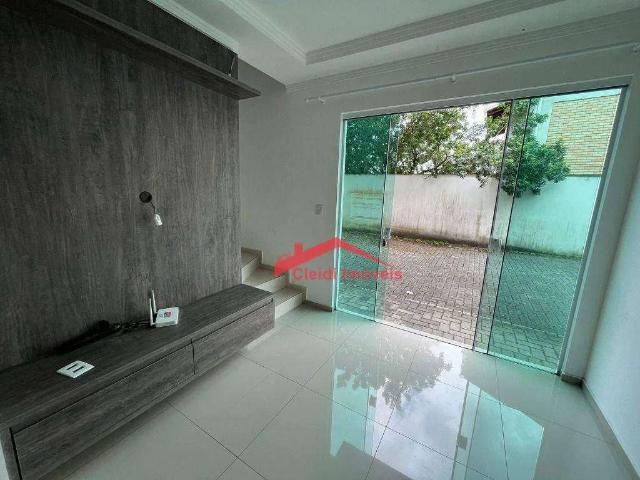 Casa / Sobrado em Condomínio para Locação em Joinville/SC Bom Retiro 3 Quartos