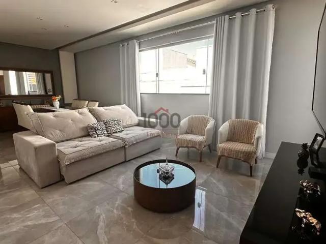 Casa / Sobrado em Condomínio para Locação em Juiz de Fora/MG Grama 4 Quartos