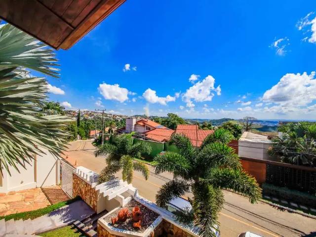 Casa / Sobrado em Condomínio para Locação em Juiz de Fora/MG Parque Imperial 4 Quartos