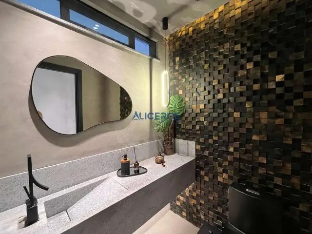 Casa / Sobrado em Condomínio para Locação em Juiz de Fora/MG Alphaville 4 Quartos