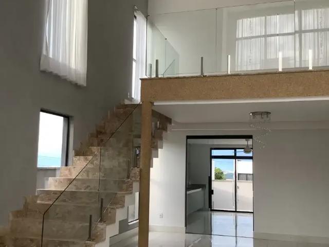 Casa / Sobrado em Condomínio para Locação em Juiz de Fora/MG São Pedro 5 Quartos