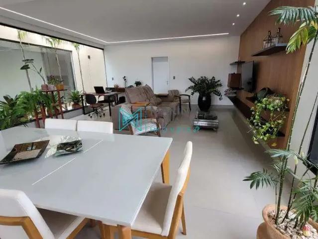 Casa / Sobrado em Condomínio para Locação em Lagoa Santa/MG Condomínio Eco Village Residence Park 4 Quartos