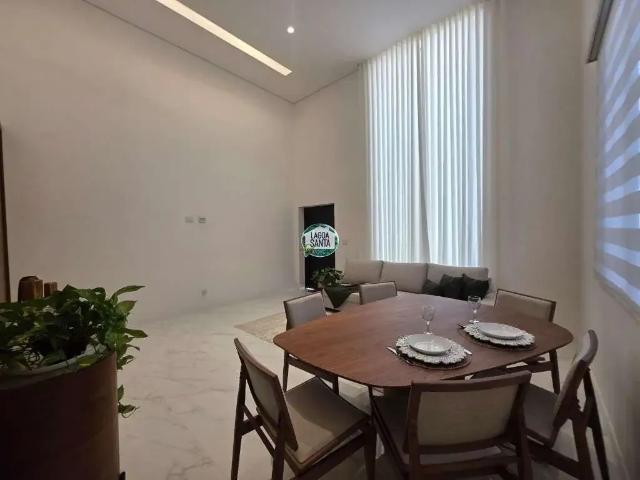 Casa / Sobrado em Condomínio para Locação em Lagoa Santa/MG Flamboyant 3 Quartos