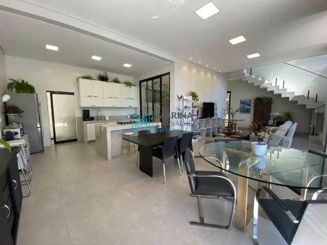 Casa / Sobrado em Condomínio para Locação em Lagoa Santa/MG Gran Royalle 4 Quartos