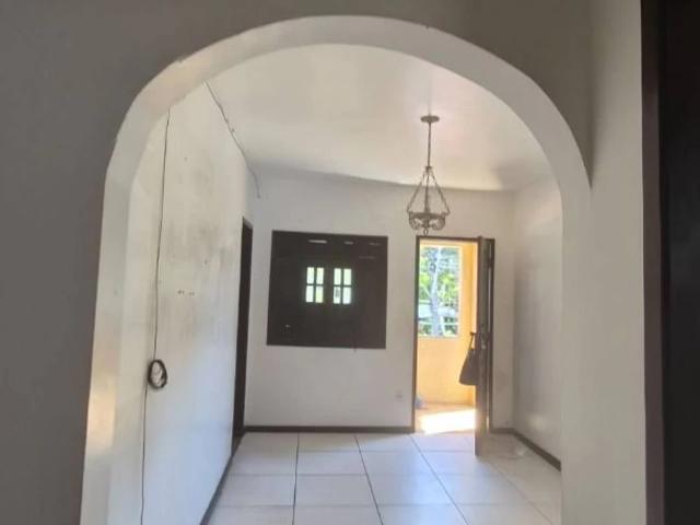 Casa / Sobrado em Condomínio para Locação em Lauro de Freitas/BA Centro 3 Quartos