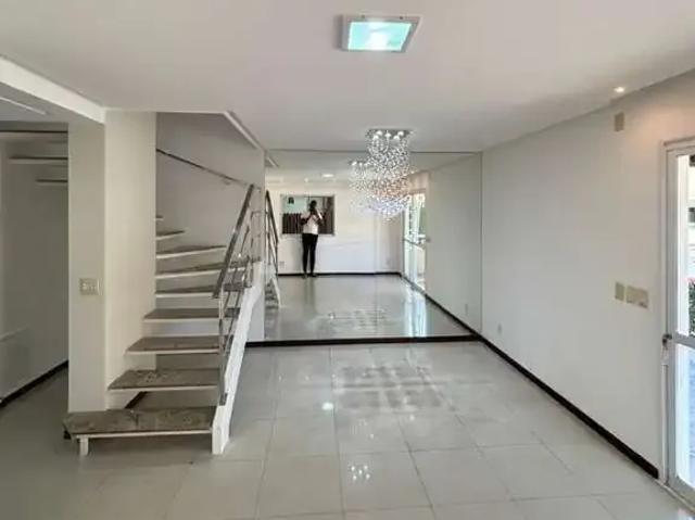 Casa / Sobrado em Condomínio para Locação em Lauro de Freitas/BA Centro 4 Quartos