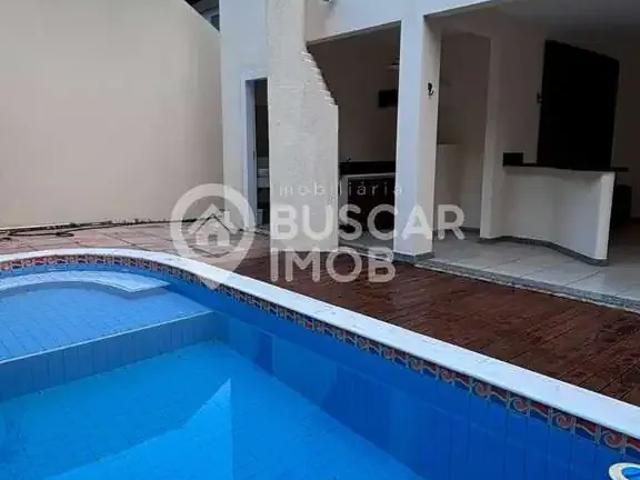 Casa / Sobrado em Condomínio para Locação em Lauro de Freitas/BA Centro 4 Quartos
