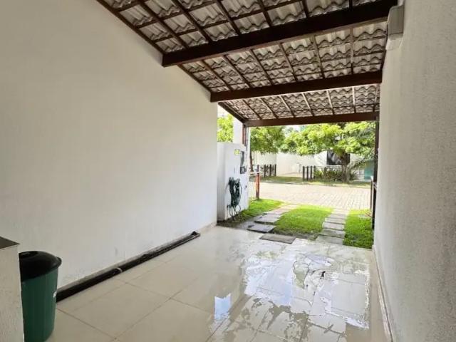 Casa / Sobrado em Condomínio para Locação em Lauro de Freitas/BA Buraquinho 4 Quartos