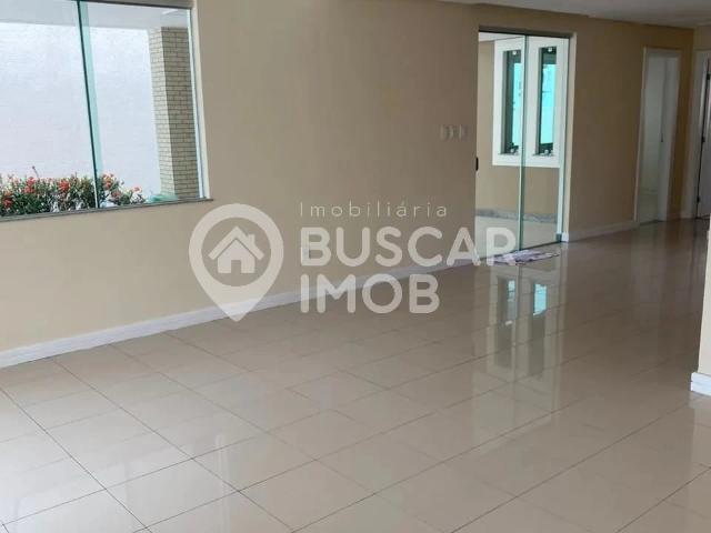 Casa / Sobrado em Condomínio para Locação em Lauro de Freitas/BA Buraquinho 4 Quartos