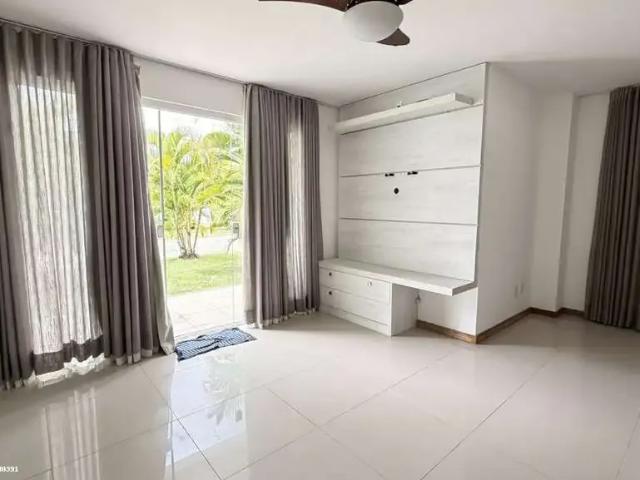Casa / Sobrado em Condomínio para Locação em Lauro de Freitas/BA Buraquinho 4 Quartos