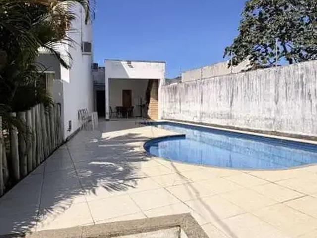 Casa / Sobrado em Condomínio para Locação em Lauro de Freitas/BA Buraquinho 4 Quartos
