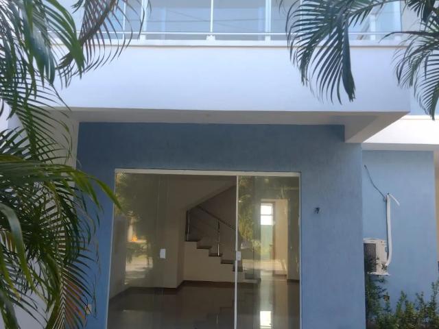 Casa / Sobrado em Condomínio para Locação em Lauro de Freitas/BA Buraquinho 4 Quartos