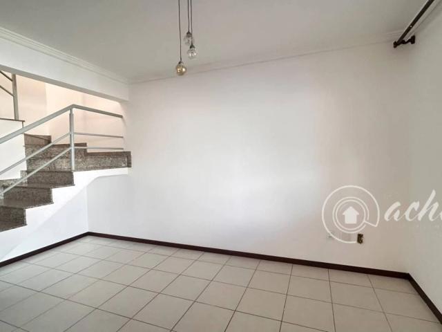 Casa / Sobrado em Condomínio para Locação em Lauro de Freitas/BA Buraquinho 4 Quartos