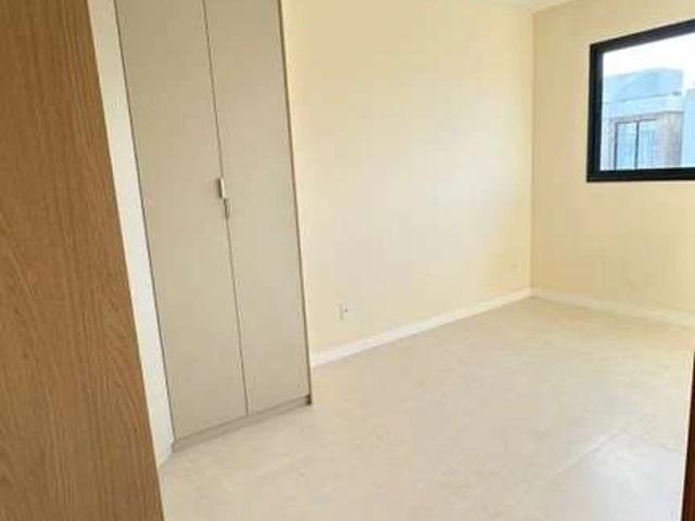 Casa / Sobrado em Condomínio para Locação em Lauro de Freitas/BA Buraquinho 3 Quartos