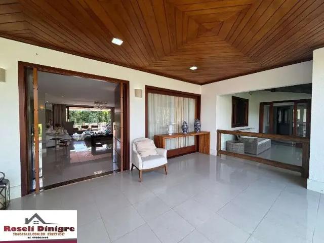 Casa / Sobrado em Condomínio para Locação em Lauro de Freitas/BA Encontro das Águas 5 Quartos