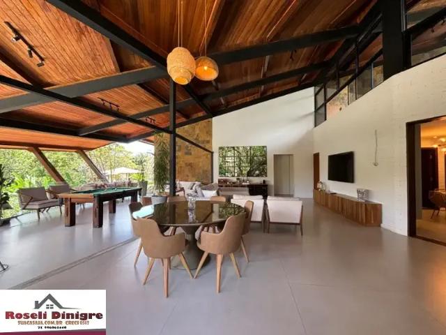 Casa / Sobrado em Condomínio para Locação em Lauro de Freitas/BA Encontro das Águas 6 Quartos