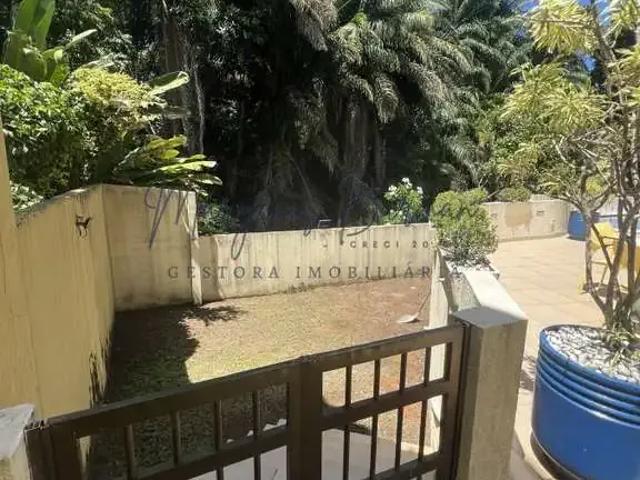 Casa / Sobrado em Condomínio para Locação em Lauro de Freitas/BA Estrada do Coco 6 Quartos