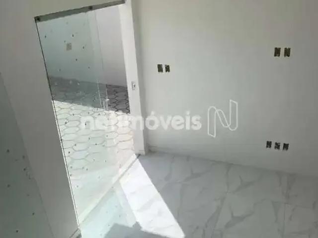 Casa / Sobrado em Condomínio para Locação em Lauro de Freitas/BA Ipitanga 3 Quartos