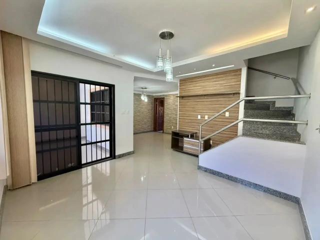 Casa / Sobrado em Condomínio para Locação em Lauro de Freitas/BA Miragem 4 Quartos