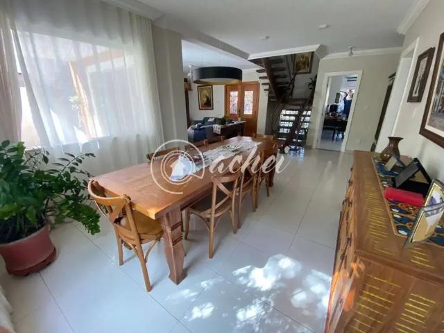 Casa / Sobrado em Condomínio para Locação em Lauro de Freitas/BA Miragem 5 Quartos