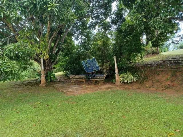 Casa / Sobrado em Condomínio para Locação em Lauro de Freitas/BA Portão 6 Quartos