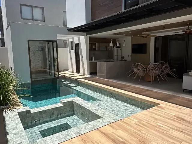 Casa / Sobrado em Condomínio para Locação em Lauro de Freitas/BA Vilas do Atlantico 4 Quartos