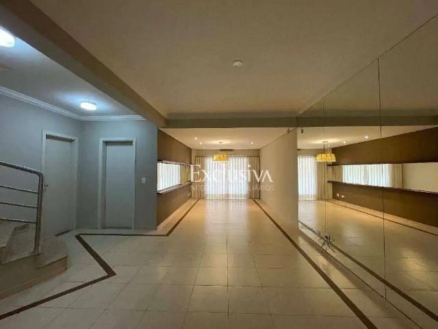 Casa / Sobrado em Condomínio para Locação em Londrina/PR Aurora 4 Quartos