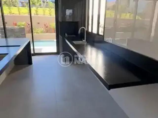 Casa / Sobrado em Condomínio para Locação em Londrina/PR Conjunto Habitacional Alexandre Urbanas 3 Quartos