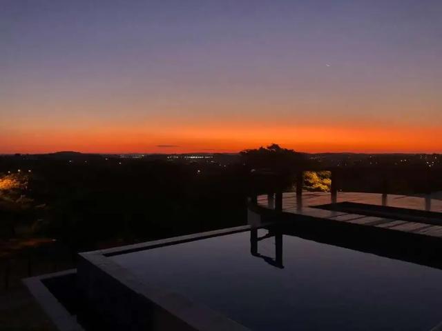Casa / Sobrado em Condomínio para Locação em Louveira/SP Jardim Primavera 5 Quartos