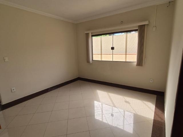 Casa / Sobrado em Condomínio para Locação em Manaus/AM Aleixo 4 Quartos