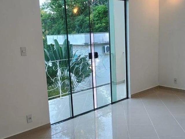 Casa / Sobrado em Condomínio para Locação em Manaus/AM Ponta Negra 4 Quartos