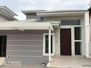 Casa / Sobrado em Condomínio para Locação em Macaé/RJ Vale dos Cristais 4 Quartos