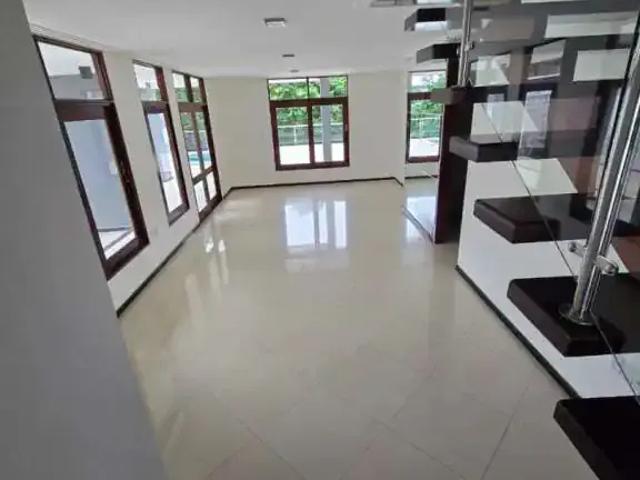 Casa / Sobrado em Condomínio para Locação em Maceió/AL Jardim Petrópolis 5 Quartos