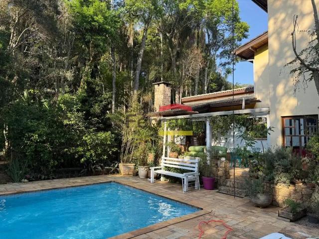 Casa / Sobrado em Condomínio para Locação em Mairiporã/SP Cumbari 4 Quartos