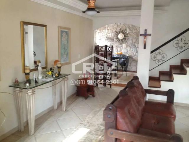 Casa / Sobrado em Condomínio para Locação em Mairiporã/SP Cumbari 8 Quartos