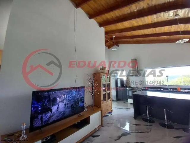 Casa / Sobrado em Condomínio para Locação em Mairiporã/SP Olho D'Água 2 Quartos