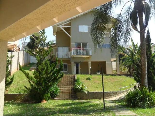 Casa / Sobrado em Condomínio para Locação em Mairiporã/SP Roseira