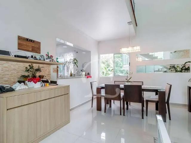 Casa / Sobrado em Condomínio para Locação em Mairiporã/SP Serra da Cantareira 3 Quartos