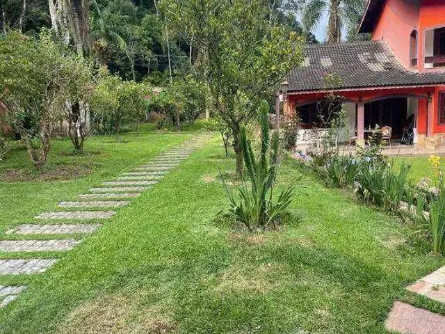 Casa / Sobrado em Condomínio para Locação em Mairiporã/SP Serra da Cantareira 4 Quartos