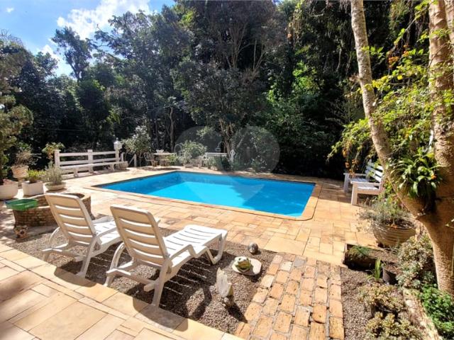 Casa / Sobrado em Condomínio para Locação em Mairiporã/SP Serra da Cantareira 4 Quartos