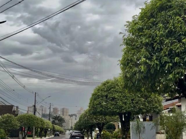 Casa / Sobrado em Condomínio para Locação em Maringá/PR Zona 08 5 Quartos