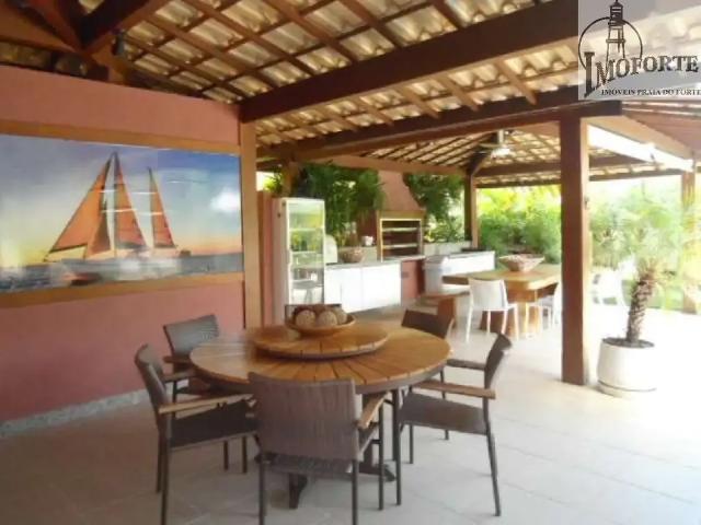 Casa / Sobrado em Condomínio para Locação em Mata de São João/BA Praia do Forte 4 Quartos