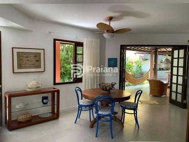 Casa / Sobrado em Condomínio para Locação em Mata de São João/BA Praia do Forte 4 Quartos