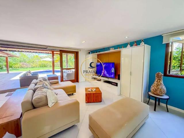 Casa / Sobrado em Condomínio para Locação em Mata de São João/BA Praia do Forte 4 Quartos