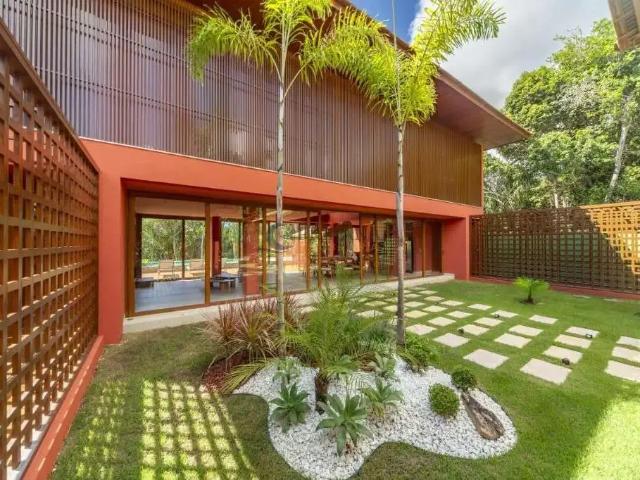 Casa / Sobrado em Condomínio para Locação em Mata de São João/BA Praia do Forte 5 Quartos