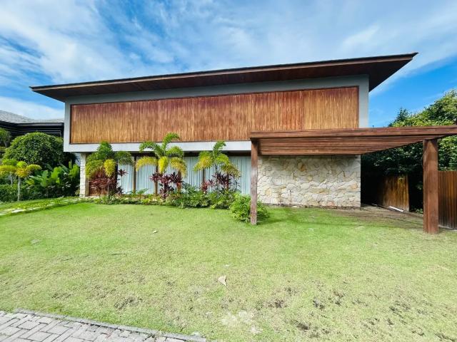 Casa / Sobrado em Condomínio para Locação em Mata de São João/BA Praia do Forte 5 Quartos