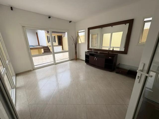 Casa / Sobrado em Condomínio para Locação em Mogi das Cruzes/SP Aruã 3 Quartos